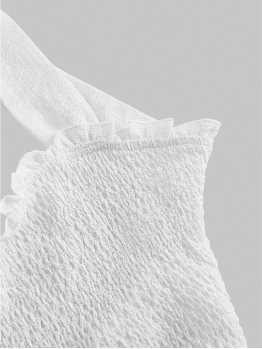White Smocked Square-Neck Mini Dress with Wide Crossed Straps in the Back Size M - Picture 4 of 6